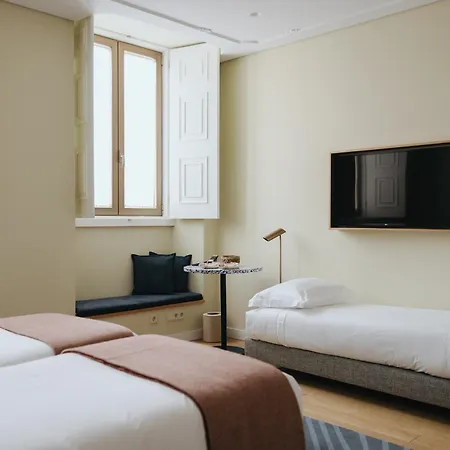 Nine Dots Azorean Art Boutique Hotel-3